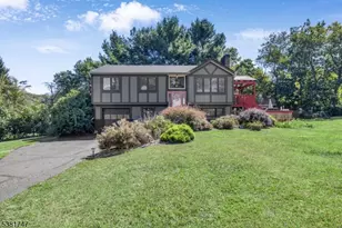 2 Courtland Dr, Wantage, NJ 07461 - Photo 1