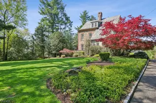 18 Chestnut Pl, Millburn, NJ 07078 - Photo 4