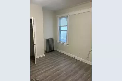 241 Osborne Ter, Newark, NJ 07112 - Photo 6