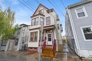 21 Olive St, Paterson, NJ 07501 - Photo 2