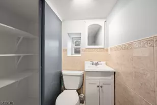 16 Loretta St, Clifton, NJ 07011 - Photo 20