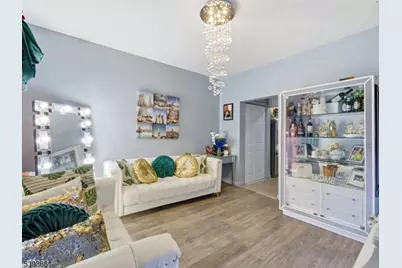 31 Dover St, Paterson, NJ 07501 - Photo 2