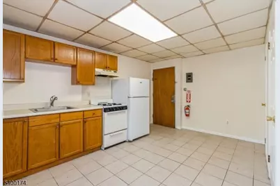 414 Broad Street, Apt 5, Bloomfield, NJ 07003 - Photo 2