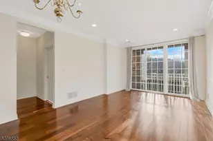 353 Victoria Dr, Bridgewater Twp., NJ 08807 - Photo 4