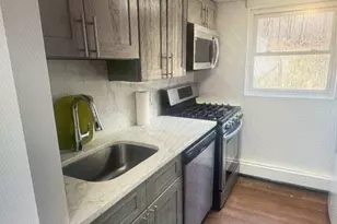 22 Spring Ln, Washington Township, NJ 07853 - Photo 4