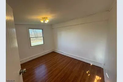 22 Spring Ln, Washington Township, NJ 07853 - Photo 10