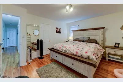 8 Sailer Ct, Elizabeth, NJ 07201 - Photo 12