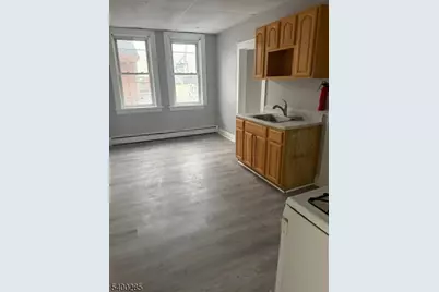 134 E Jersey St #4, Elizabeth, NJ 07206 - Photo 2