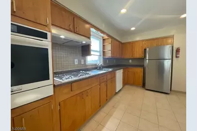 15 Sanford St, Clifton, NJ 07011 - Photo 4