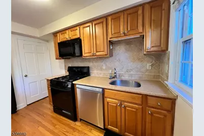 15 Norwood Ave #B2, Summit, NJ 07901 - Photo 6