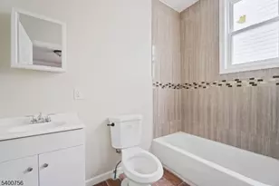 874 S 16th St, Newark, NJ 07108 - Photo 26