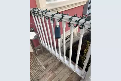 33 Glover Ave, Paterson, NJ 07501 - Photo 10