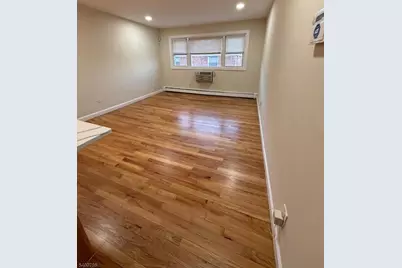 816-826 W Grand St #3i, Elizabeth, NJ 07202 - Photo 4