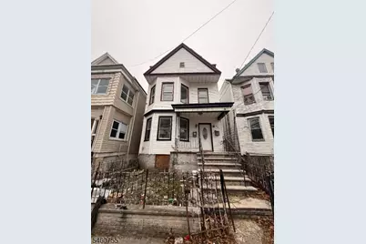 221 Bayview Ave, Jersey City, NJ 07305 - Photo 1