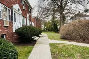 559 S Springfield Ave, Springfield, NJ 07081 - Photo 2