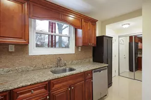 157 W 2nd Ave, Roselle, NJ 07203 - Photo 8