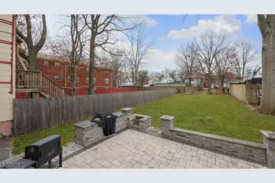 157 W 2nd Ave, Roselle, NJ 07203 - Photo 16