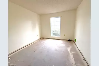 32 Columbus Dr, Franklin Township, NJ 08823 - Photo 10