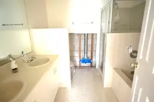 32 Columbus Dr, Franklin Township, NJ 08823 - Photo 14