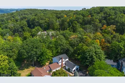 8 Tomahawk Dr, Wayne Twp., NJ 07470 - Photo 34