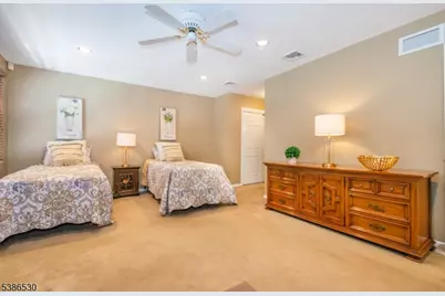 8 Tomahawk Dr, Wayne Twp., NJ 07470 - Photo 20