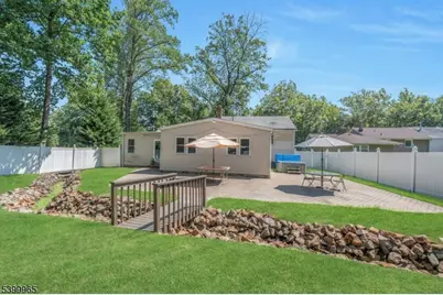 82 Little Falls Rd, Cedar Grove, NJ 07009 - Photo 26