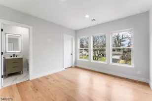 27 Stemmer Dr, Clark Township, NJ 07066 - Photo 18