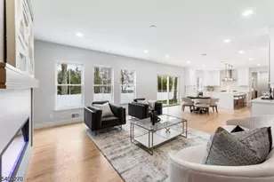 27 Stemmer Dr, Clark Township, NJ 07066 - Photo 4