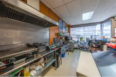 18 Watchung Ave, Plainfield, NJ 07060 - Photo 6