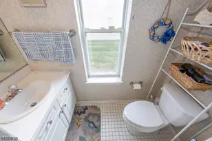 8605 Brittany Dr, Wayne, NJ 07470 - Photo 14