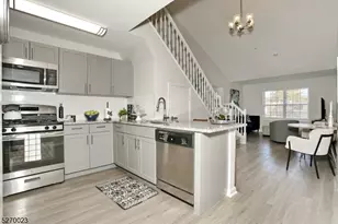 187 Paterson Ave, Midland Park, NJ 07432 - Photo 4