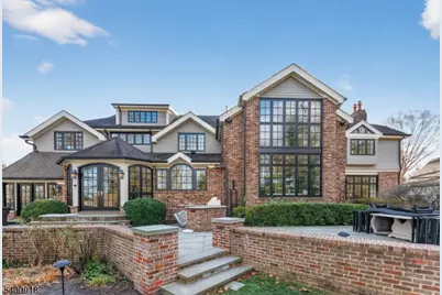 54 Hamilton Dr East, North Caldwell, NJ 07006 - Photo 2