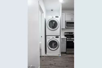 1076 Fulton St, Rahway, NJ 07065 - Photo 4