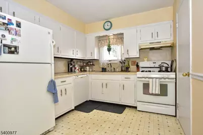 72 Burnside Pl, Wanaque, NJ 07420 - Photo 10