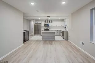 581 Bergen St, Newark, NJ 07108 - Photo 6