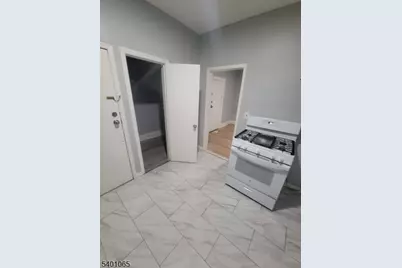 2 Montrose Ter, Irvington, NJ 07111 - Photo 8