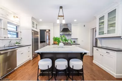 158 S Mountain Ave, Montclair, NJ 07042 - Photo 22