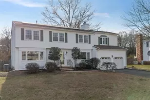 619 Van Liew Ct, Hillsborough Township, NJ 08844 - Photo 2