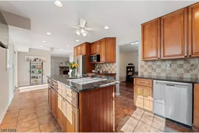 619 Van Liew Ct, Hillsborough Township, NJ 08844 - Photo 8