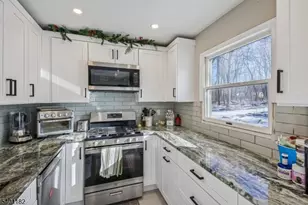 26 Acorn Dr, Vernon, NJ 07422 - Photo 6