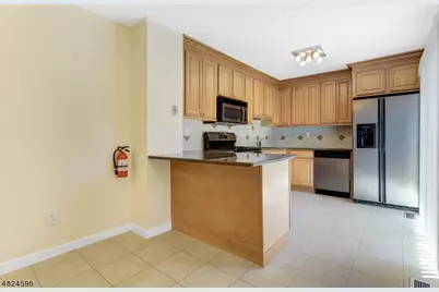 250 Ridgedale Ave T #4, Florham Park, NJ 07932 - Photo 8