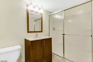 250 Ridgedale Ave T, Florham Park, NJ 07932 - Photo 14