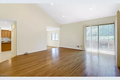 250 Ridgedale Ave T #4, Florham Park, NJ 07932 - Photo 4