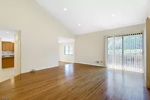 250 Ridgedale Ave T, Florham Park, NJ 07932 - Photo 4