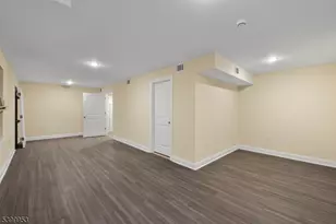 371 Chadwick Ave, Newark, NJ 07112 - Photo 4