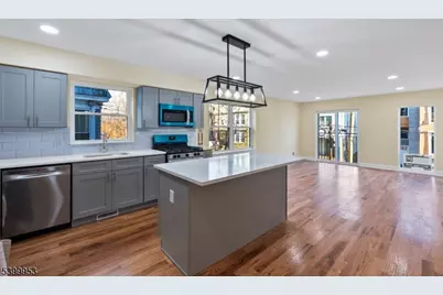 371 Chadwick Ave, Newark, NJ 07112 - Photo 2