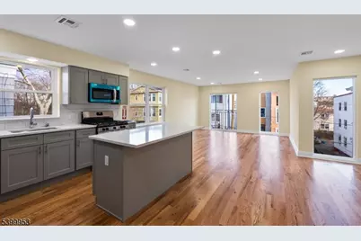 371 Chadwick Ave, Newark, NJ 07112 - Photo 6