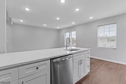 224 Broad St #302, Bloomfield, NJ 07003 - Photo 6