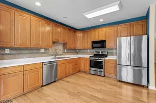 19 Hancock Ct, Bernards Township, NJ 07920 - Photo 14