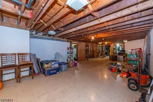 118 Country Ln, Clifton, NJ 07013 - Photo 18